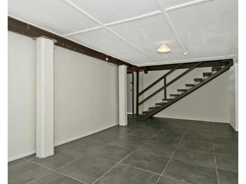 8 Poppy Street, Kingston QLD 4114