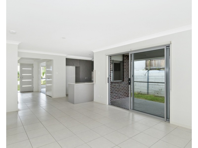 27 Nova Street, Waterford QLD 4133