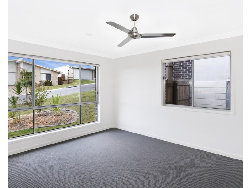 27 Nova Street, Waterford QLD 4133