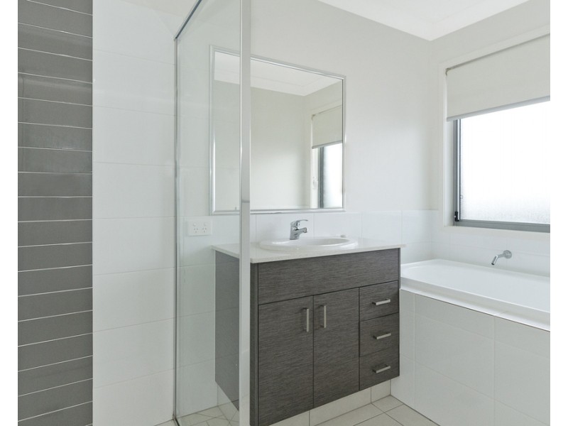 27 Nova Street, Waterford QLD 4133