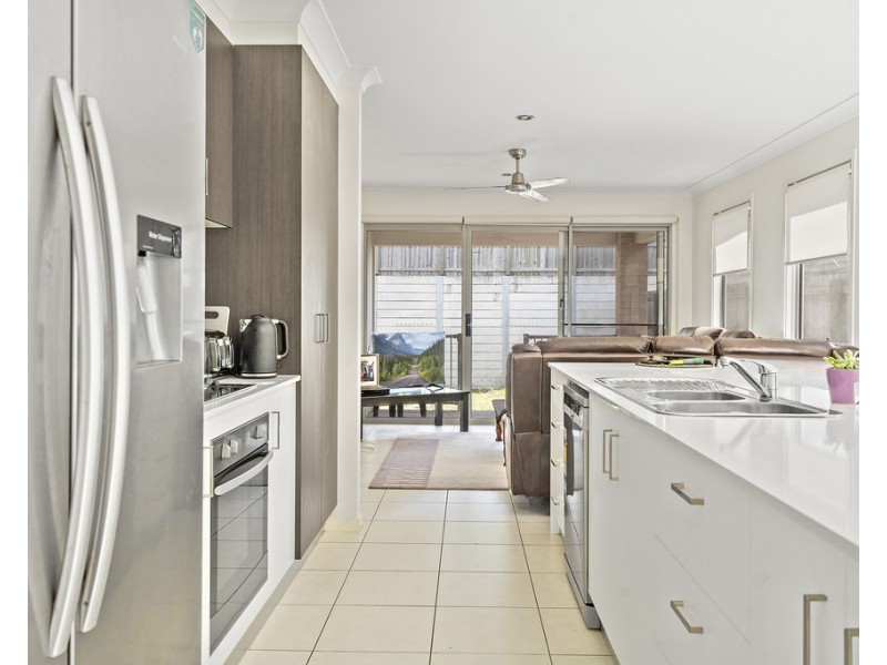 81 Willow Rise Drive, Waterford QLD 4133