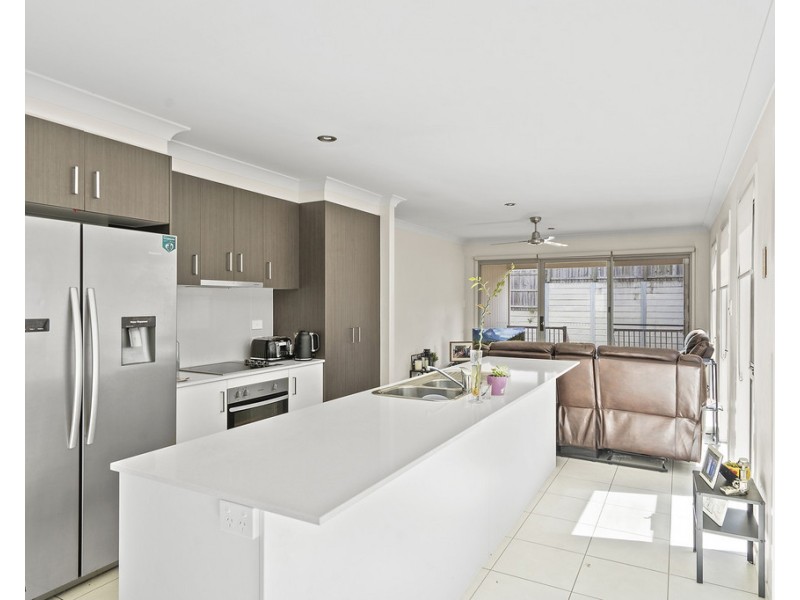 81 Willow Rise Drive, Waterford QLD 4133