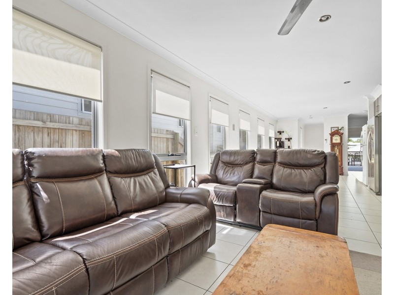 81 Willow Rise Drive, Waterford QLD 4133