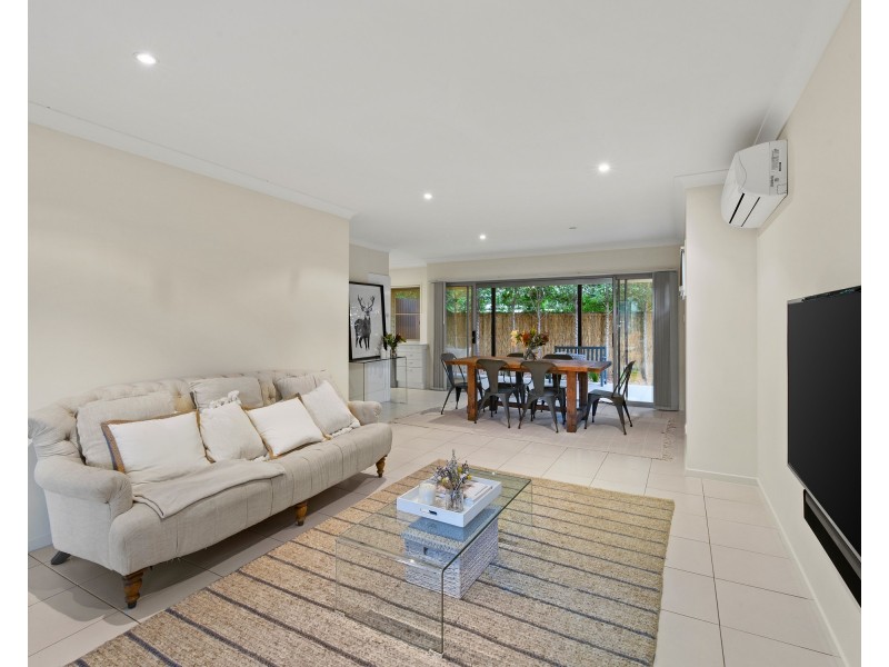 53 Whites Rd, Chermside West QLD 4032
