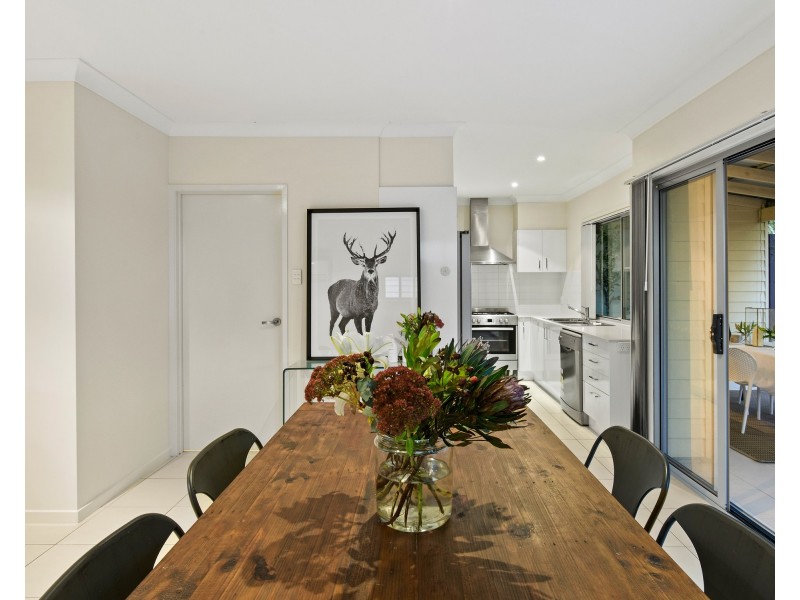 53 Whites Rd, Chermside West QLD 4032