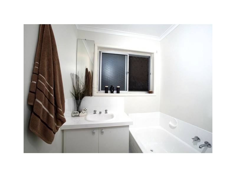 17 Parliament St, Bethania QLD 4205