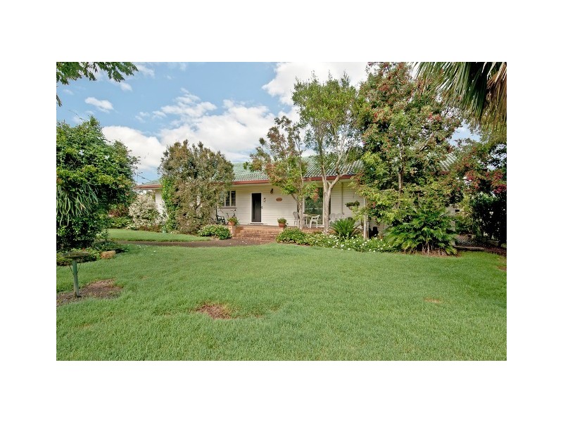 806 Kingston Rd, Loganlea QLD 4131