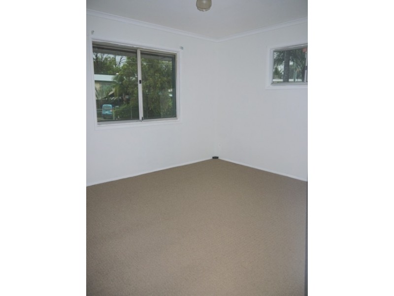 7 Pinewood St, Crestmead QLD 4132