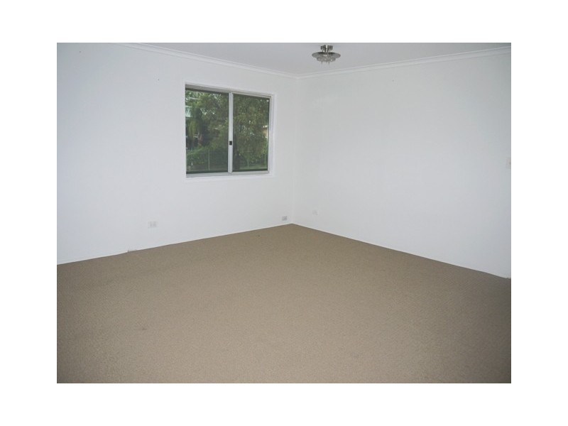 7 Pinewood St, Crestmead QLD 4132