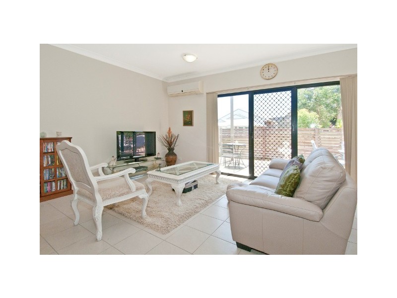 2/2 Millstream Rd, Waterford QLD 4133