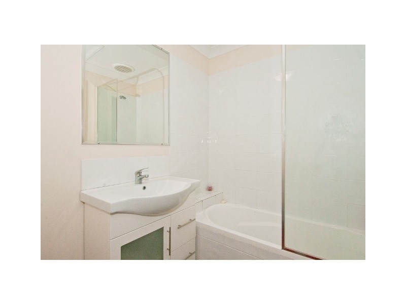 2/2 Millstream Rd, Waterford QLD 4133