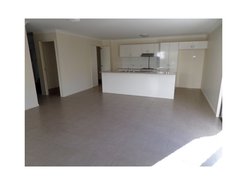 2 Maywood Street, Loganlea QLD 4131