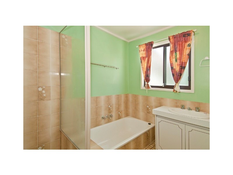 4 Yaru St, Crestmead QLD 4132