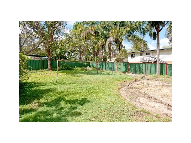 9 Pinewood St, Crestmead QLD 4132