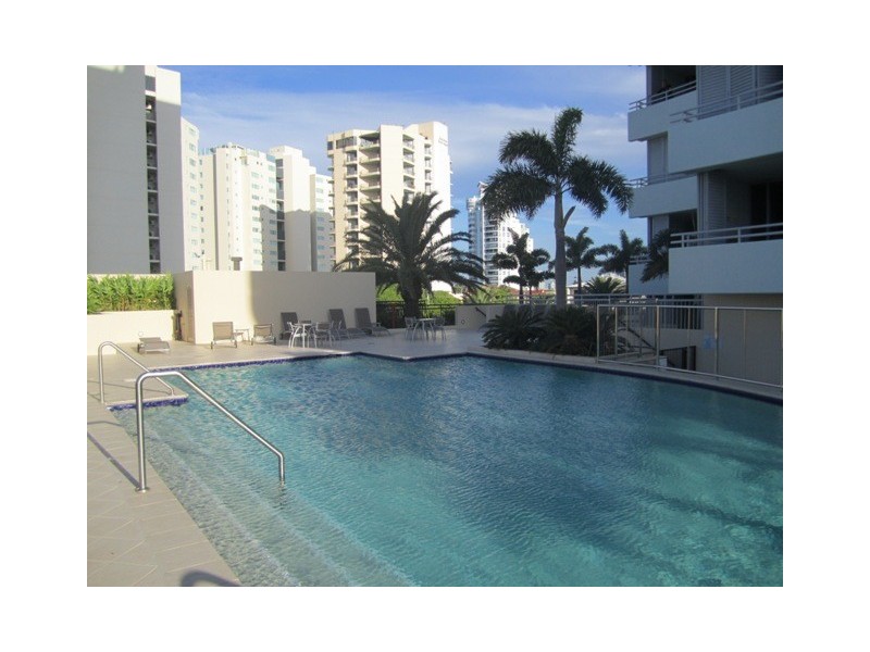 611/ 352-360 Marine Parade, Labrador QLD 4215