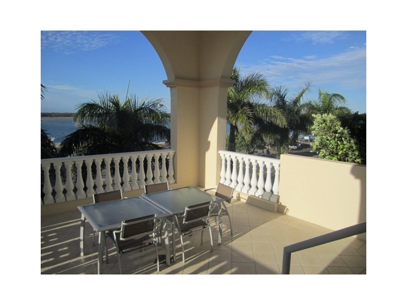 611/ 352-360 Marine Parade, Labrador QLD 4215