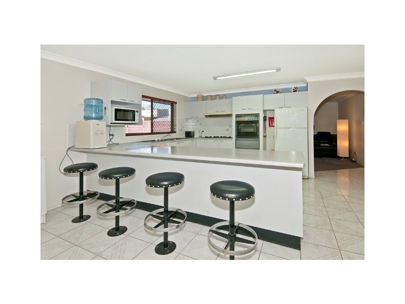 10 Bow Street, Waterford QLD 4133