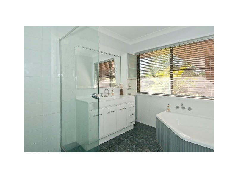 10 Bow Street, Waterford QLD 4133