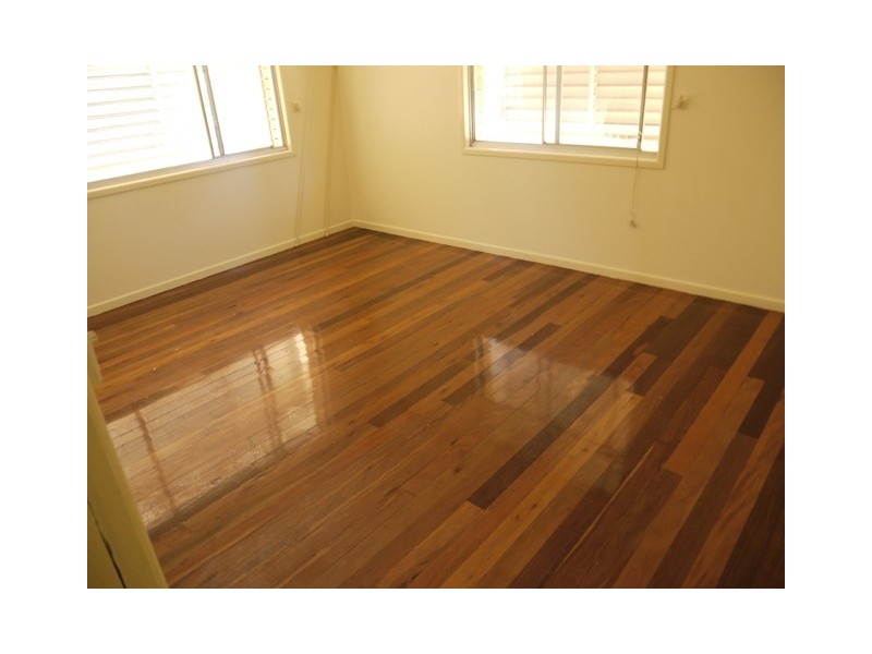 81 Nujooloo Rd, Slacks Creek QLD 4127