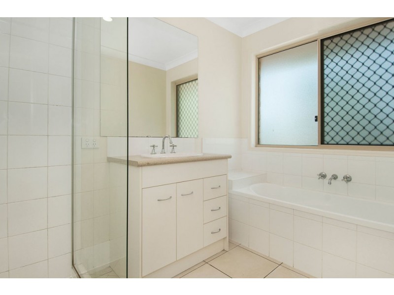 70 Goundry Drive, Holmview QLD 4207