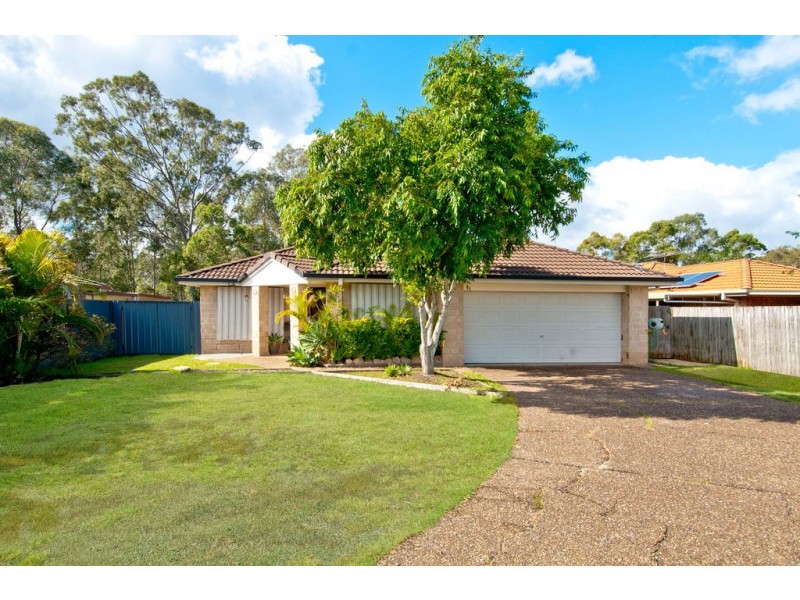 13 Lake Amaroo Ct, Logan Reserve QLD 4133