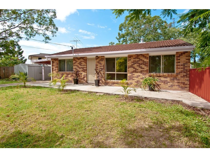 4 Katrina Cres, Waterford West QLD 4133