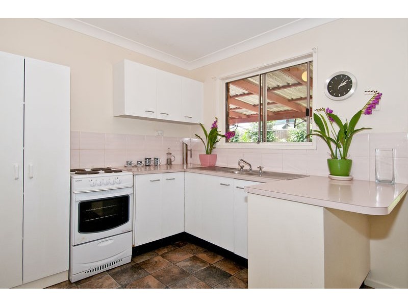 4 Katrina Cres, Waterford West QLD 4133