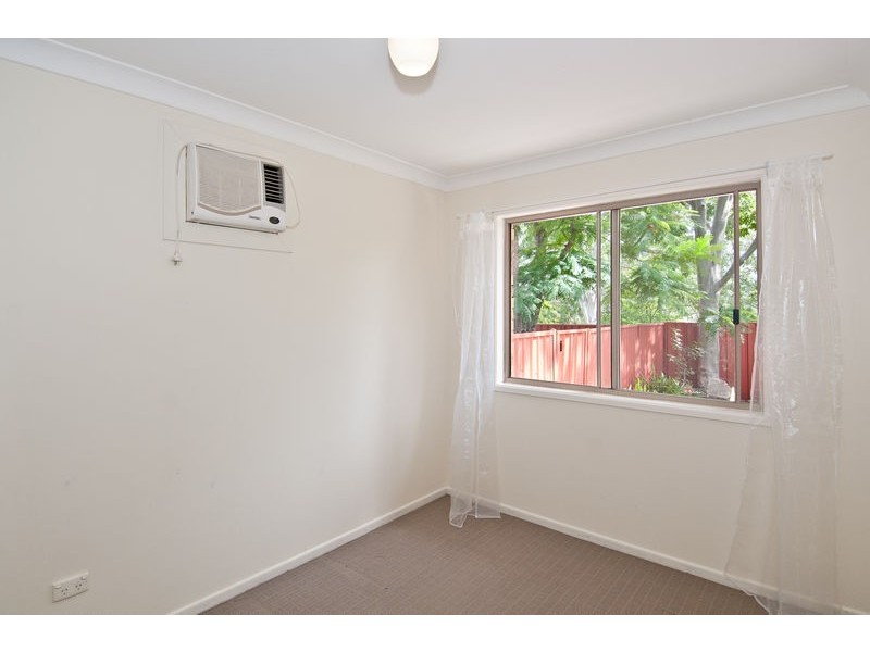 4 Katrina Cres, Waterford West QLD 4133