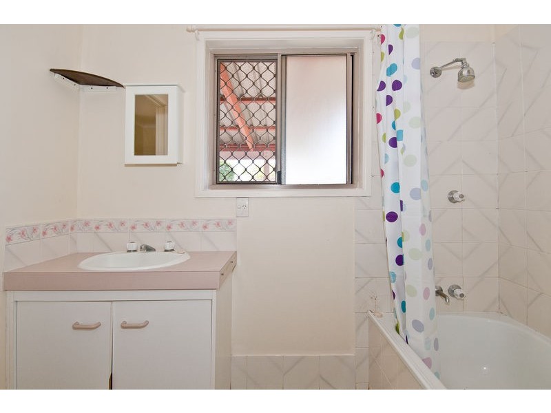 4 Katrina Cres, Waterford West QLD 4133