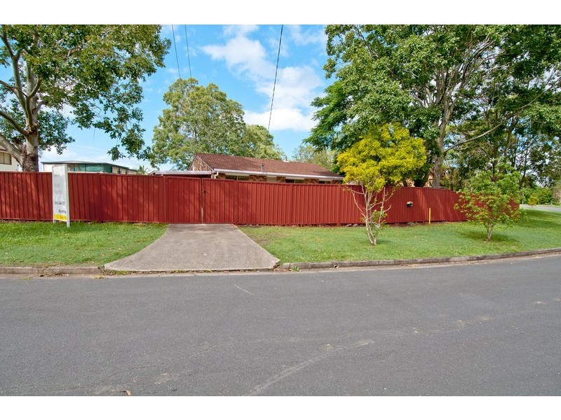 4 Katrina Cres, Waterford West QLD 4133