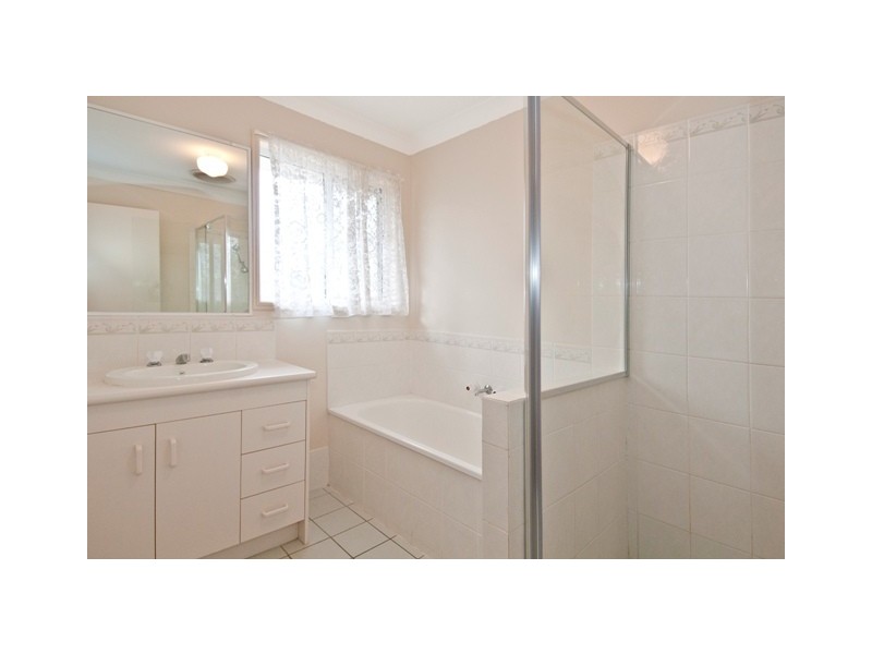 16 Jasmina Parade, Waterford QLD 4133