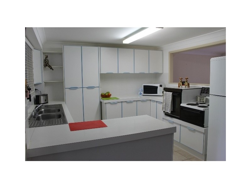 10 Katrina Cres, Waterford West QLD 4133