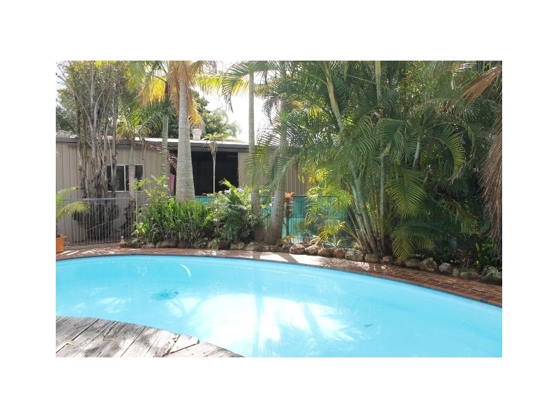10 Katrina Cres, Waterford West QLD 4133