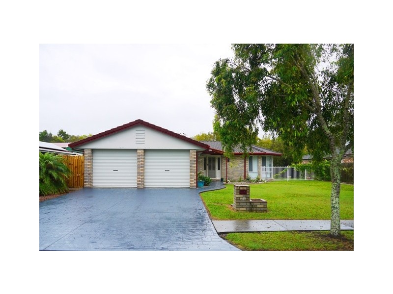 17 Crozier Cres, Meadowbrook QLD 4131