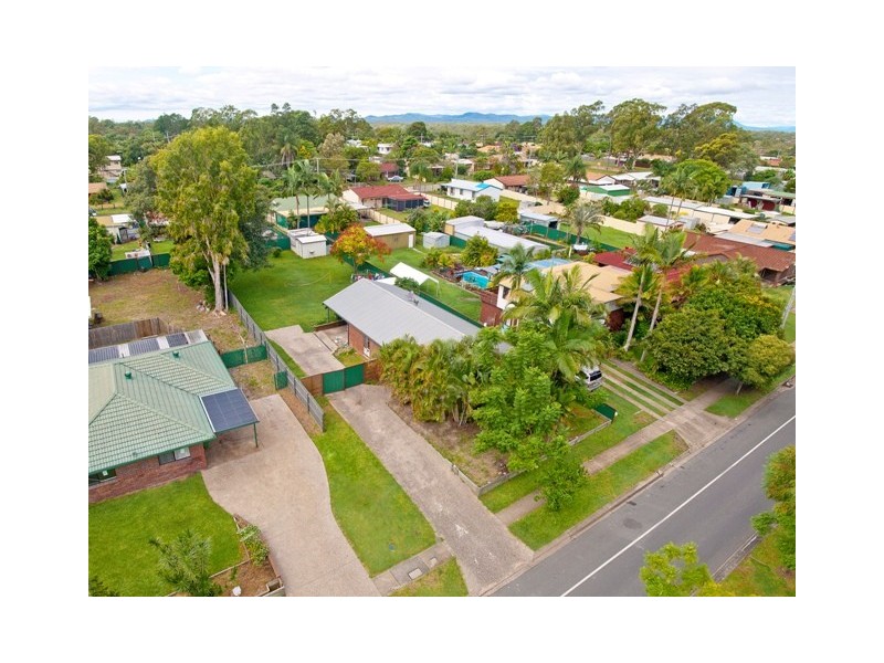 16 Trulson Dr, Crestmead QLD 4132