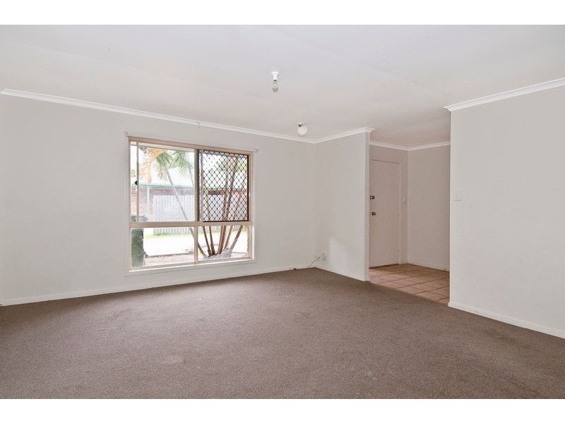 16 Trulson Dr, Crestmead QLD 4132