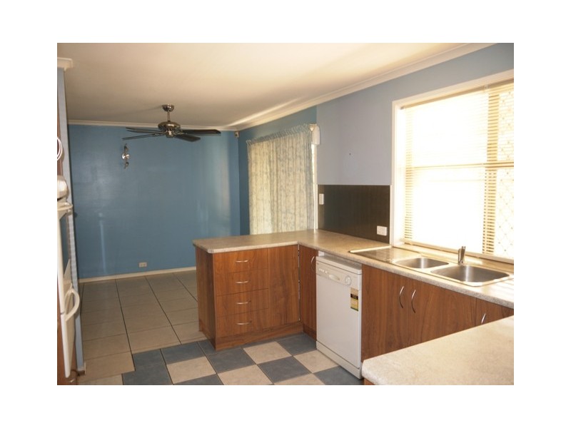 44 Montrose Avenue, Bethania QLD 4205