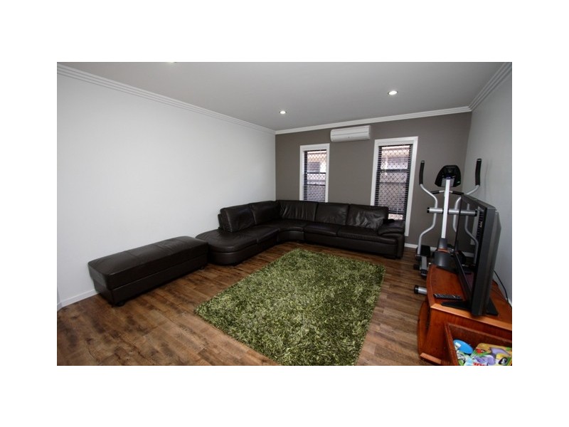 25 Kenilworth Cres, Waterford QLD 4133