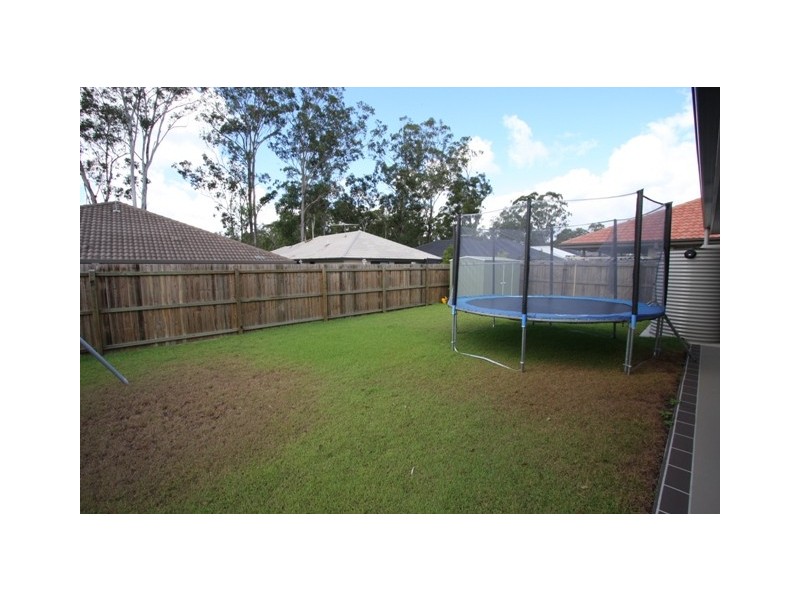 25 Kenilworth Cres, Waterford QLD 4133