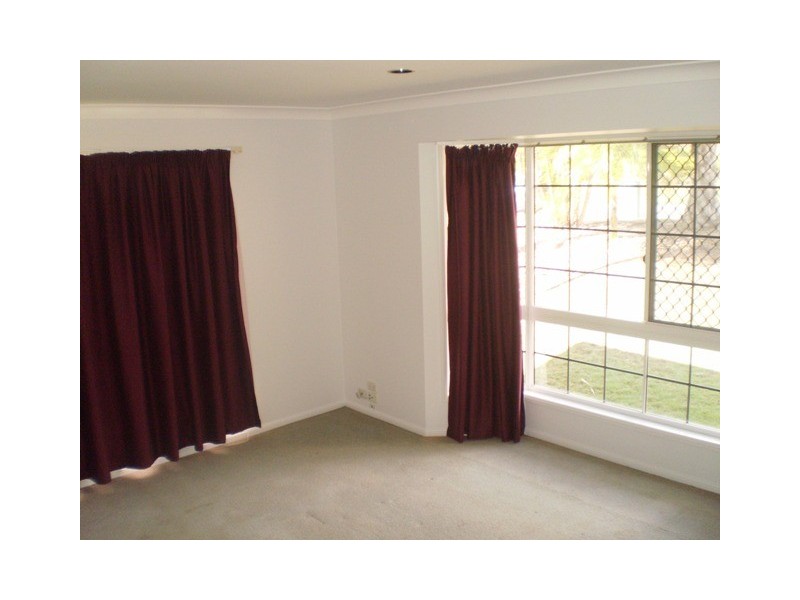 13 Natone Court, Edens Landing QLD 4207