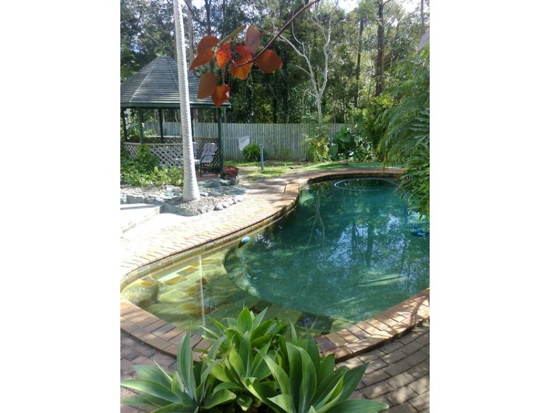 13 Natone Court, Edens Landing QLD 4207