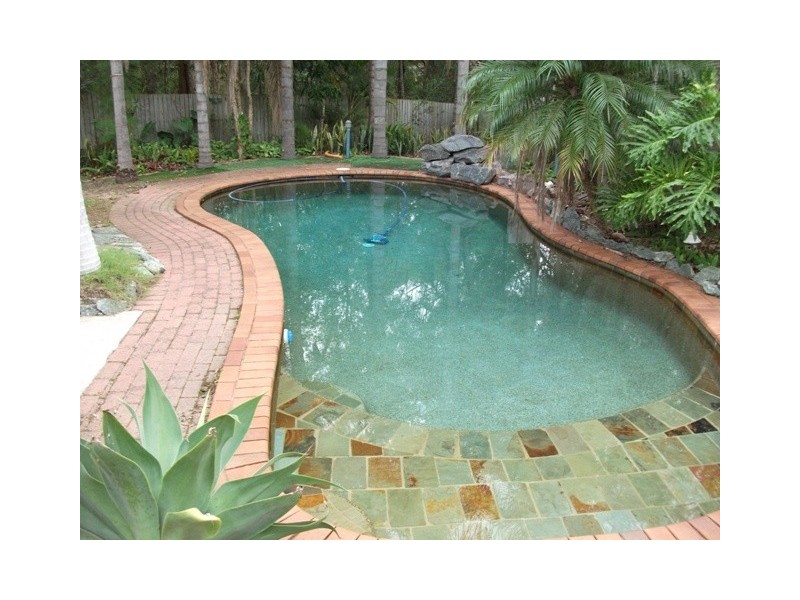 13 Natone Court, Edens Landing QLD 4207