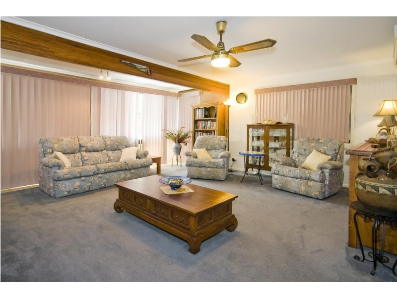 7 Robert Street, Loganlea QLD 4131