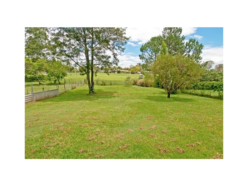 42 Katrina Cres, Waterford West QLD 4133