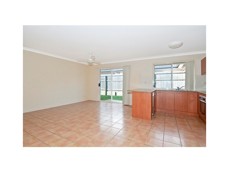 16 Rachel Drive, Crestmead QLD 4132