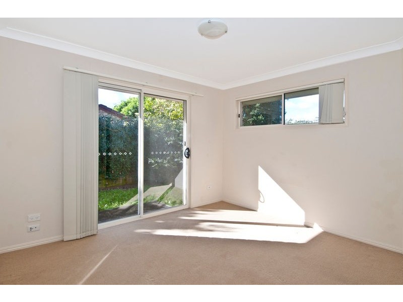 16 Rachel Drive, Crestmead QLD 4132