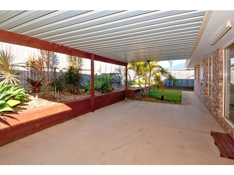 26 Pidgeon Blvd, Crestmead QLD 4132