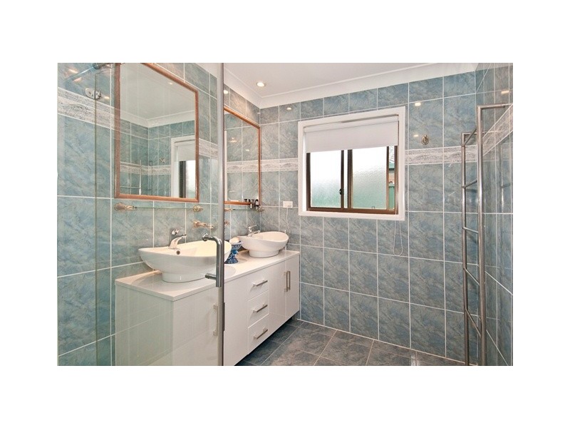 6 Aegean St, Waterford West QLD 4133