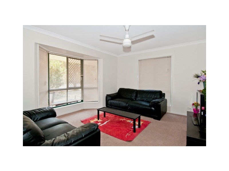 39 Paddies Cres, Crestmead QLD 4132