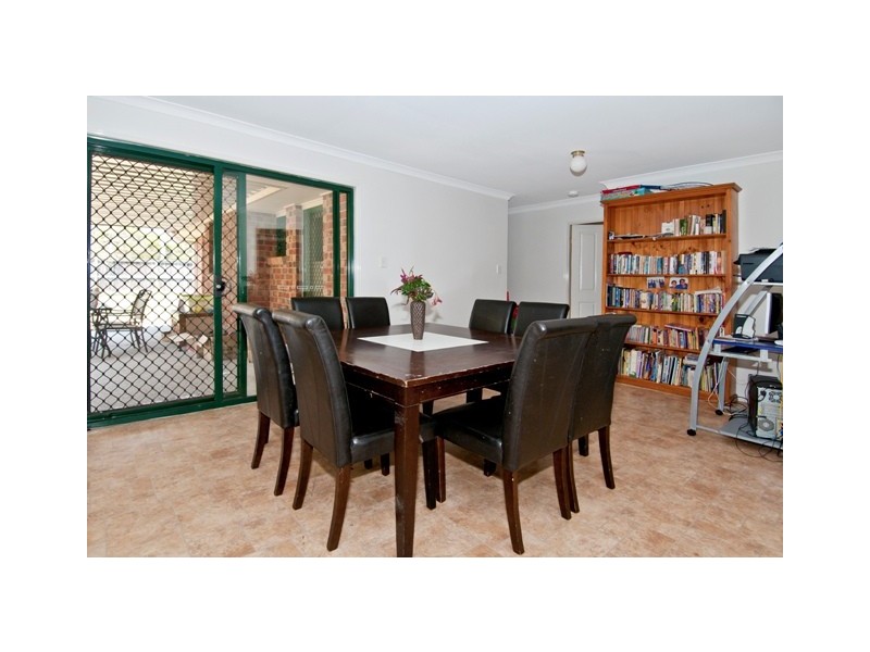 39 Paddies Cres, Crestmead QLD 4132